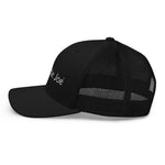 Hoodie Joe Wht Trucker Cap